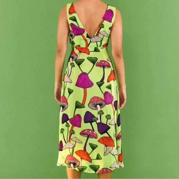 FARM Rio Lime Mushrooms Midi Dress - Picture 2 of 8